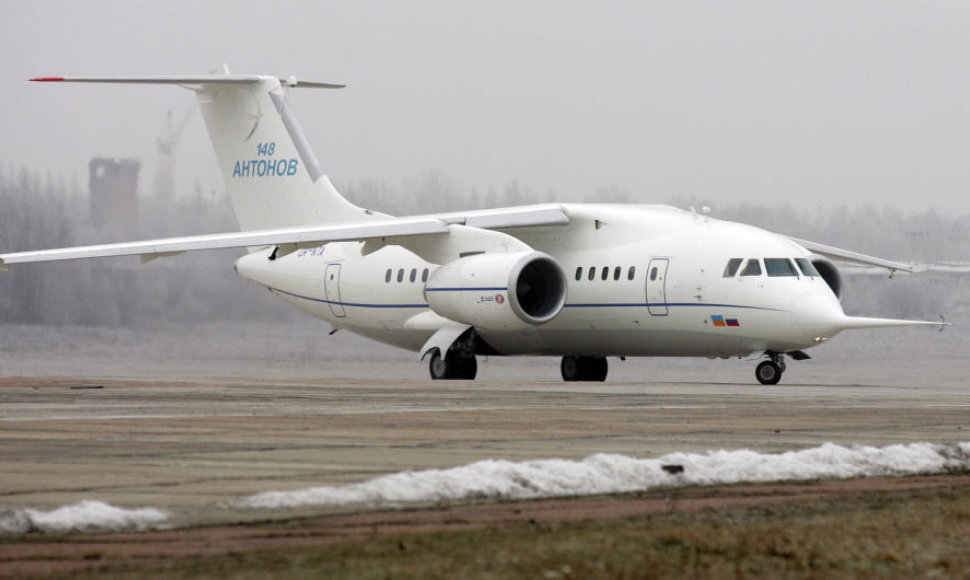 Lėktuvas „Antonov An-148“