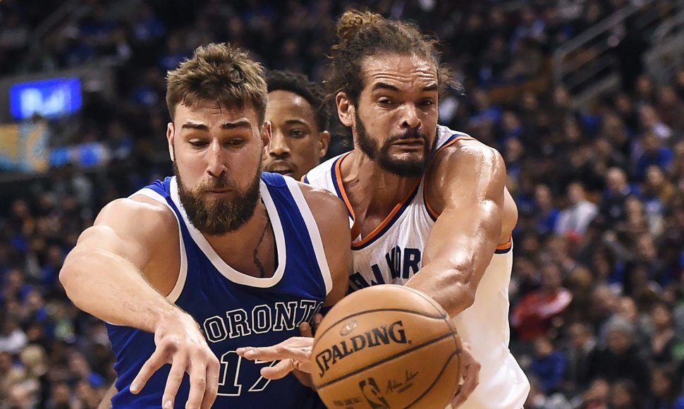 Jonas Valančiūnas ir Joakimas Noah