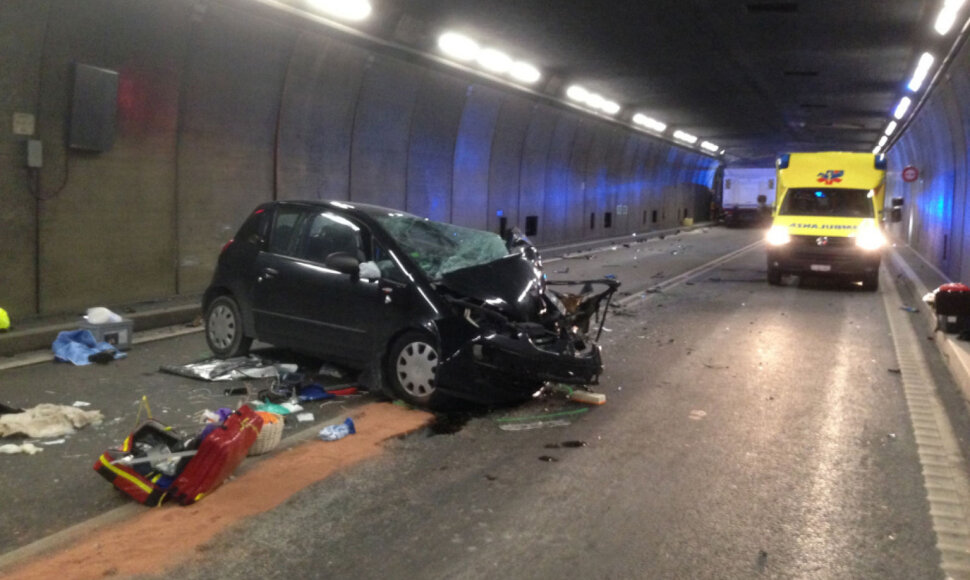 Avarija Šveicarijos Gotardo tunelyje