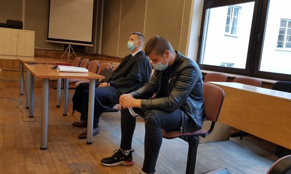 Klaipėdos apygardos teismas nagrinėja garsiąją Jurbarko bylą.
