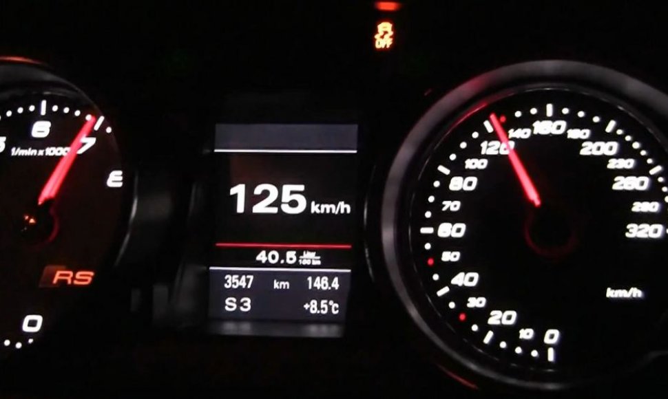 „Audi RS5“ spidometras