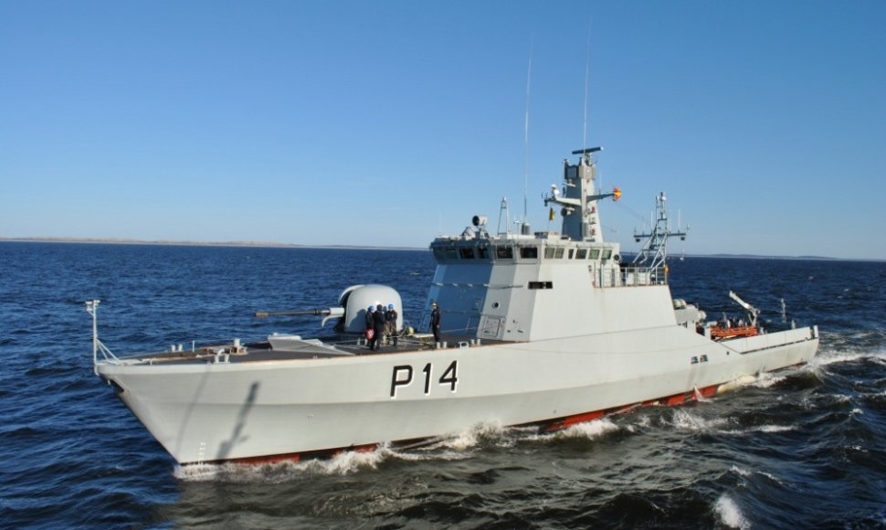 Karinis laivas „Aukštaitis“ dalyvauja pratybose Baltijos jūroje.