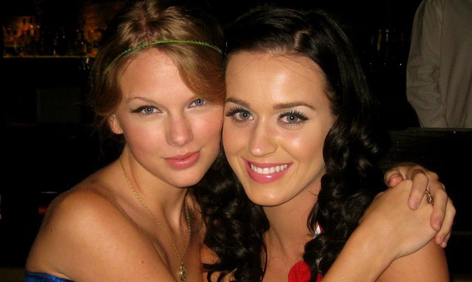 Taylor Swift ir Katy Perry 2009-aisiais