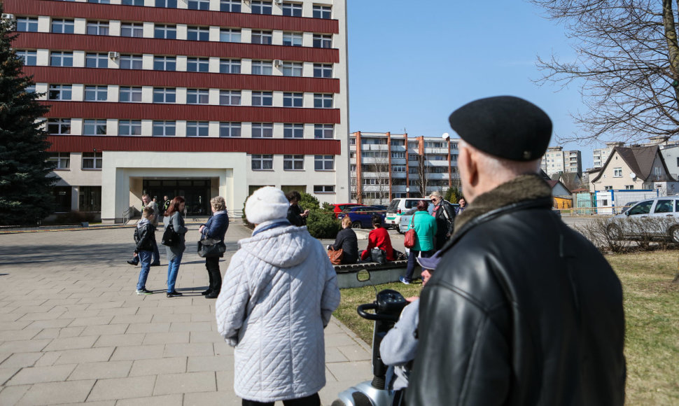 Sujudimas prie Kauno poliklinikos