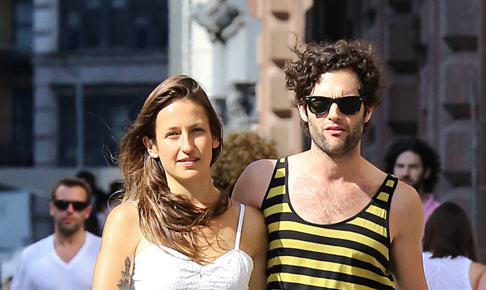 Pennas Badgley su Domino Kirke