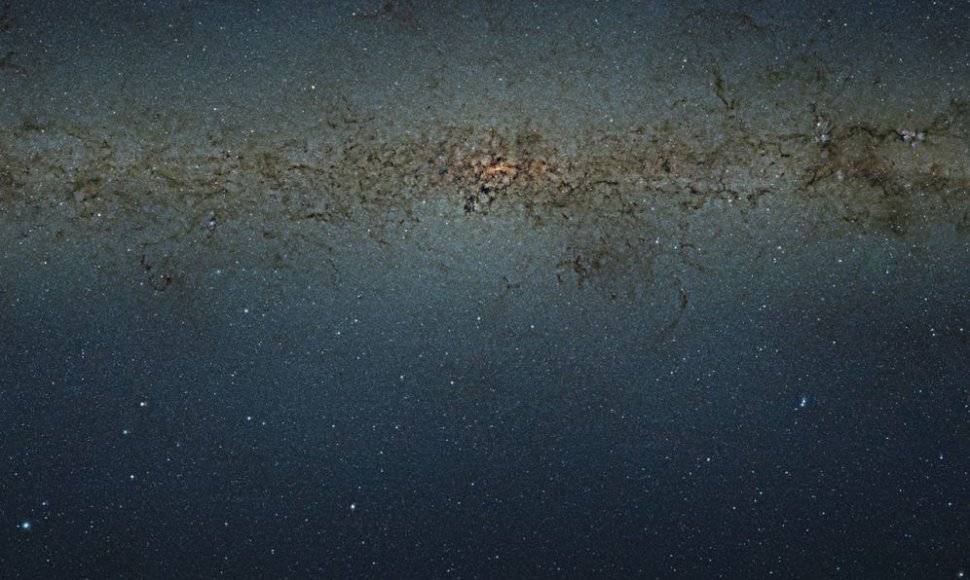 Tai – didžiausia, giliausia ir ryškiausia spalvota fotografija, kurioje matyti per 84 mln. žvaigždžių.