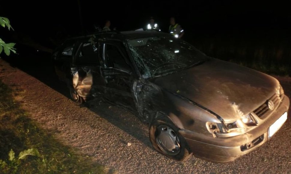 Iš kirgizo pagrobtas automobilis, vairuojamas jonaviškim padar eismo įvykį.