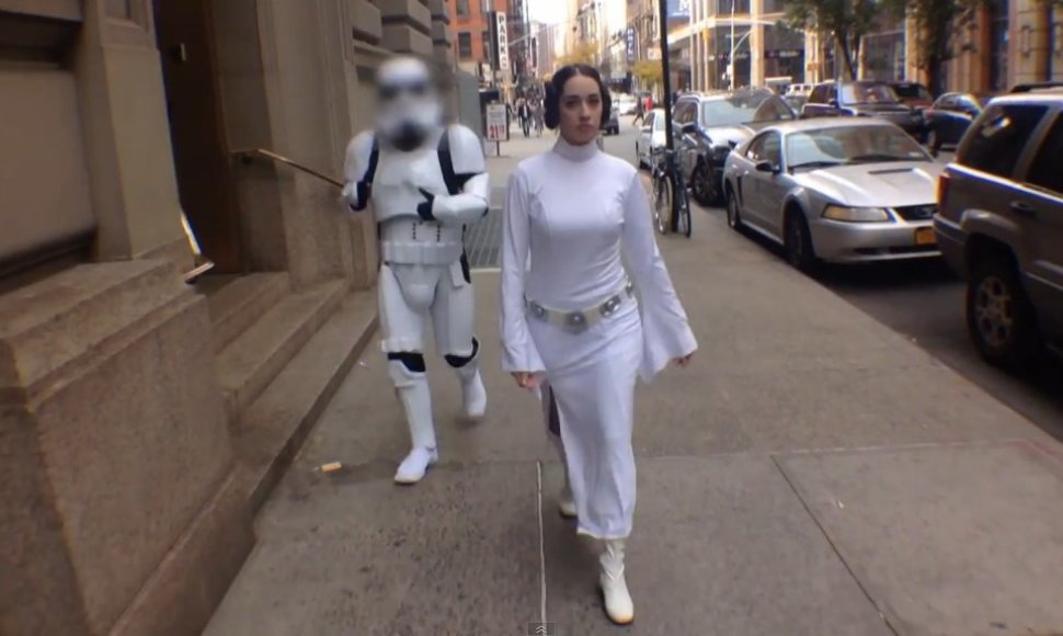 Parodija „Ką reiškia būti princese Lėja Niujorko gatvėse“