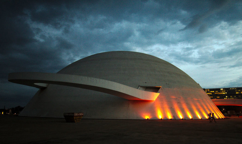 Futuristinis grožis - planetariumas.