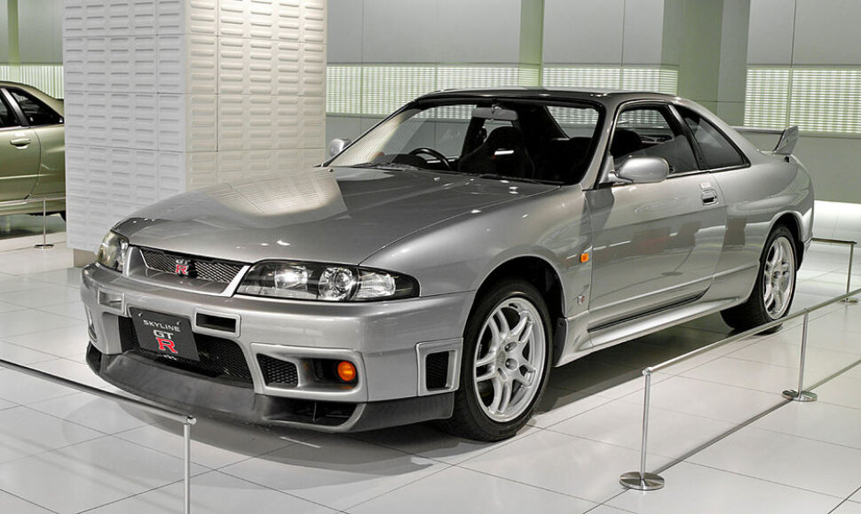 „Nissan Skyline GT-R33“