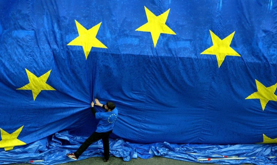 Didžiulė Europos Sąjungos vėliava