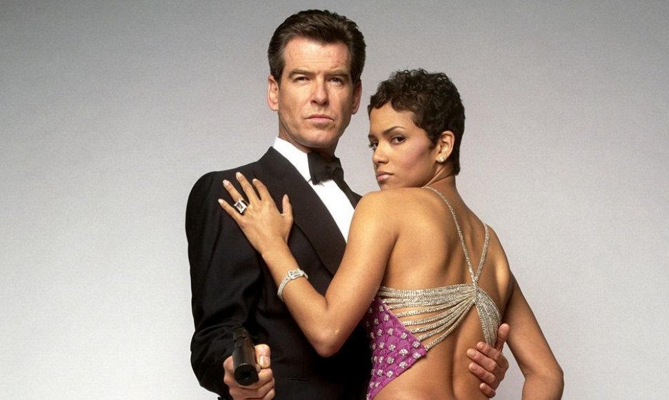 Halle Berry su James Bondu
