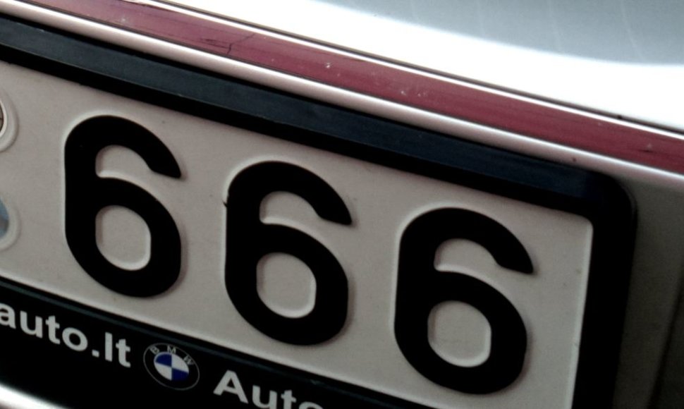 Valstybiniai numeriai su skaičiais 666