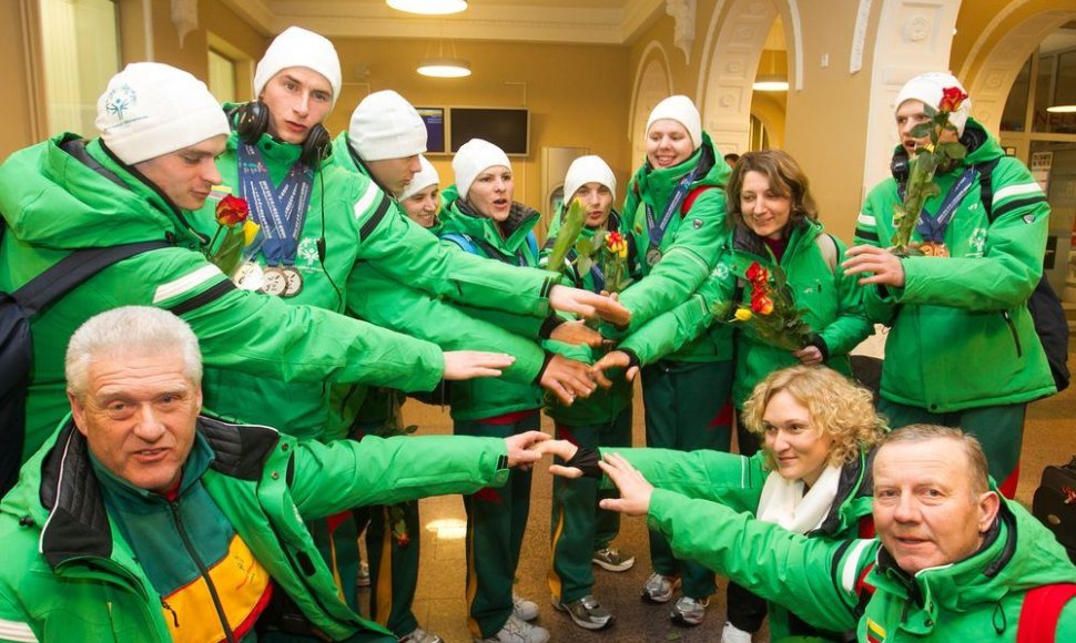  į Vilnių iš Pietų Korėjoje vykusios specialiosios žiemos olimpiados sugrįžo Lietuvos rinktinė.