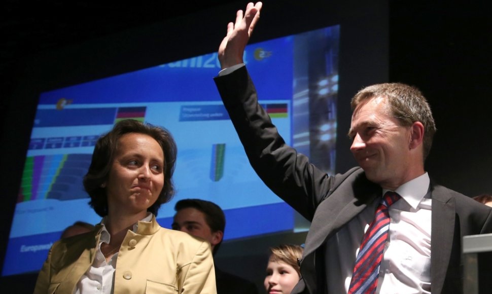 Euroskeptiškos partijos „Alternatyva Vokietijai“ (AfD) įkūrėjas Berndas Lucke ir kandidatė Beatrix von Storch