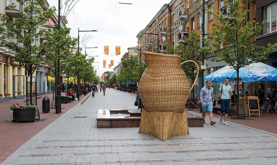 Šiauliai pasipuošę tarptautiniam folkloro festivaliui „Saulės žiedas“