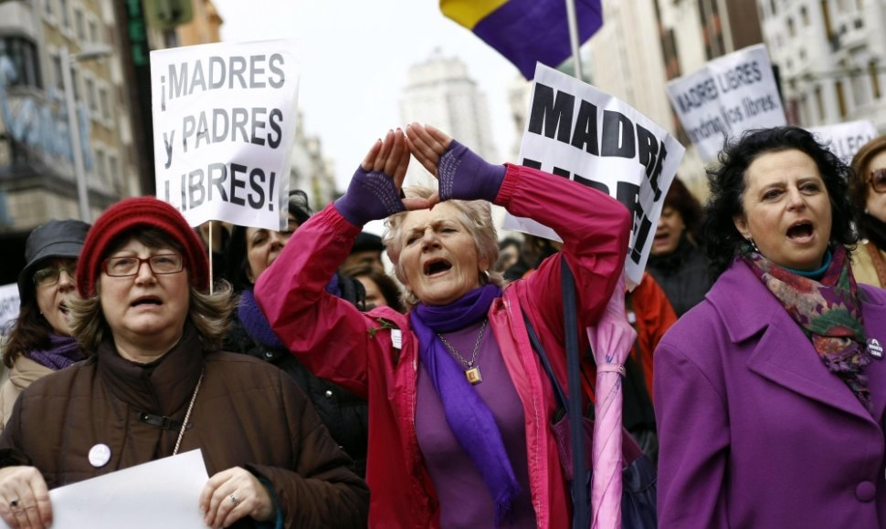 Ispanai Madride surengė protesto akciją prieš abortų draudimo įstatymą