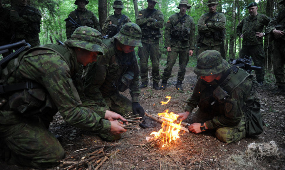 Karinių pratybų „Žvalgo akis-13“ akimirka