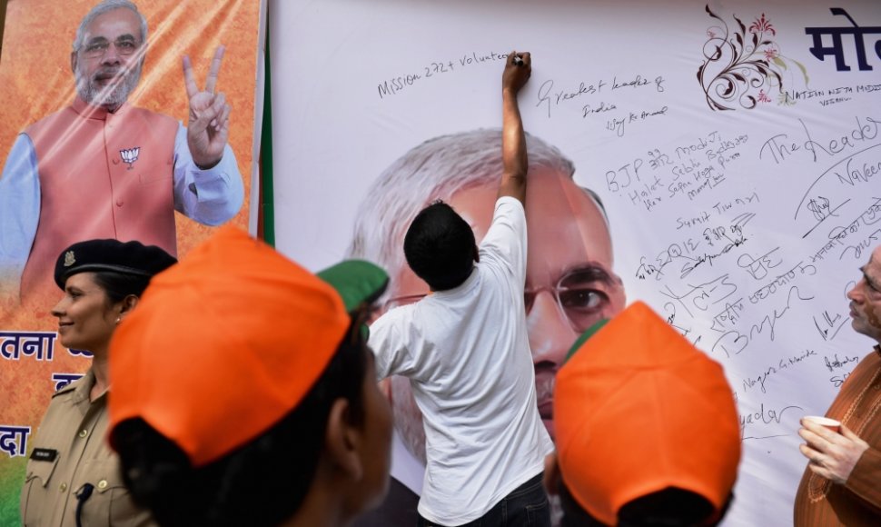 Indijoje rinkimus laimėjo Narendros Modi vadovaujama BJP