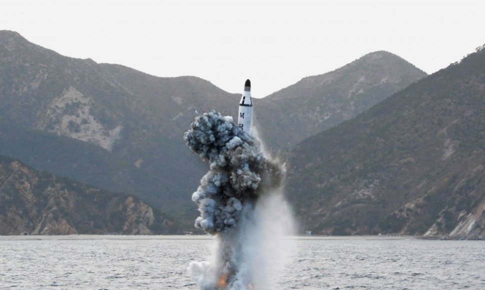 Šiaurės Korėja paleido raketą