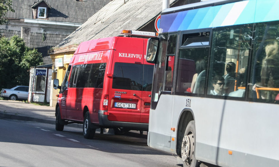 Autobusų ir troleibusų keleiviams tenka prisitaikyti prie naujų važinėjimo po Vilnių ypatumų