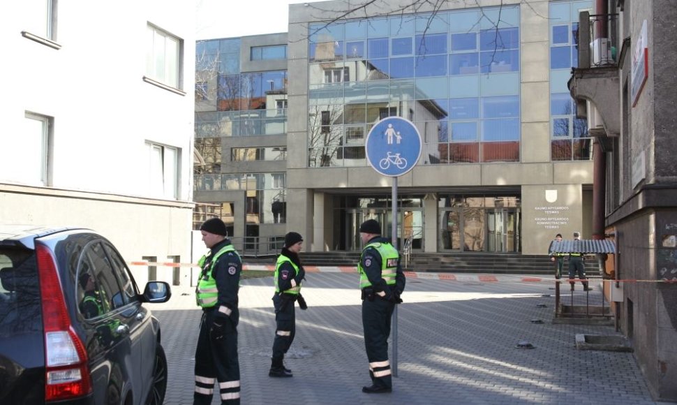 Gautas pranešimas, kad Kauno apygardos teisme padėtas sprogmuo