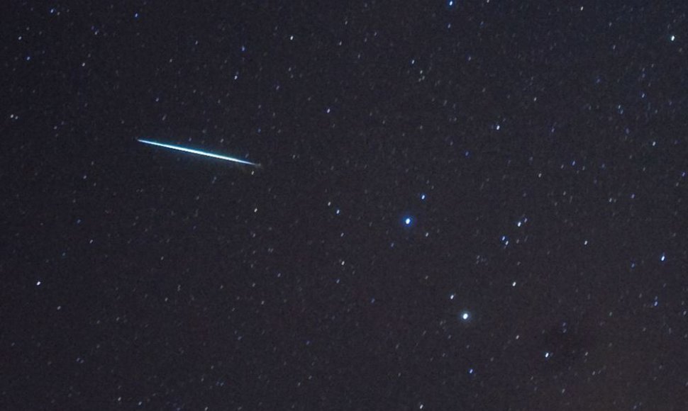 Geminidų lietaus meteoras. 