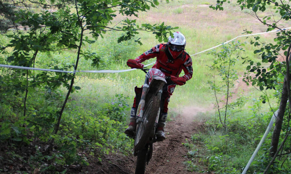 Enduro krosas Lapėse