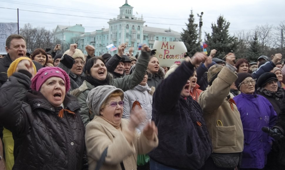 Prorusiški protestai Luhanske