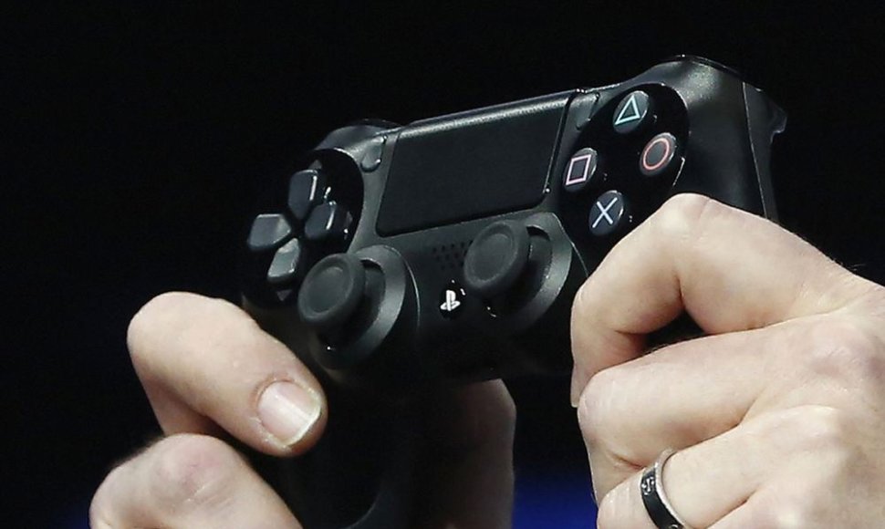 Žaidimų konsolės „Sony Playstation 4“ pultas
