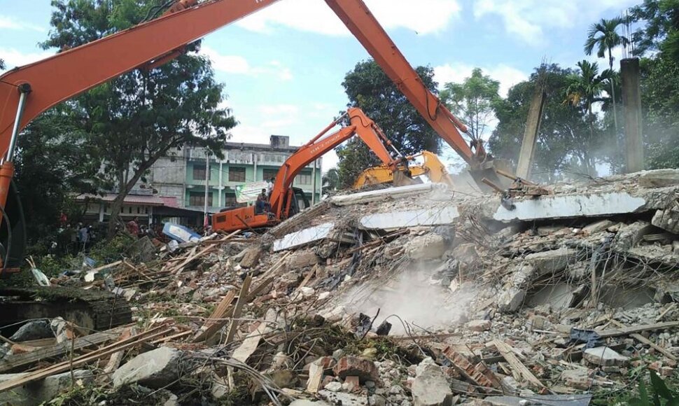 Indoneziją supurtė žemės drebėjimas