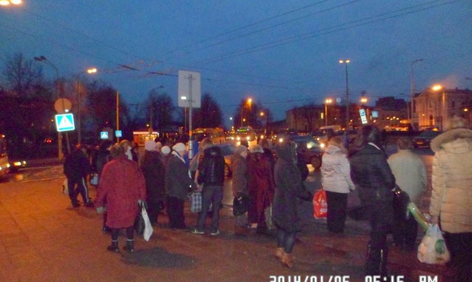 Ar tilps tiek keleivių į 16 vietų mikroautobusą?