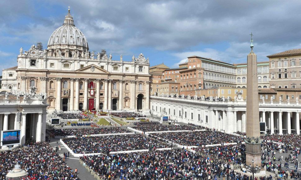 Šv. Petro aikštė Vatikane