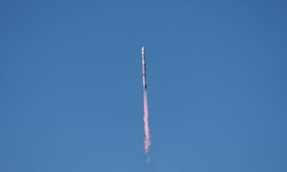 Į kosmosą paleista Kinijos raketa, kuri penktadienį grįžo į Žemę