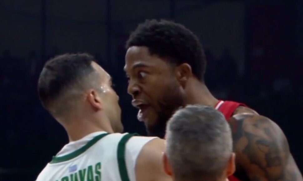 Kostas Sloukas, Tyrique Jonesas