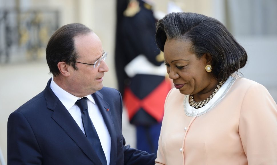 Prancūzijos prezidentas Francois Hollande'as ir Centrinės Afrikos Respublikos prezidentė Catherine Samba-Panza