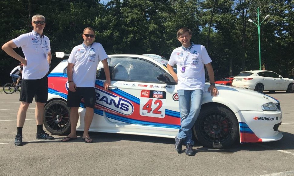 Autosporto padangėje susikūrė nauja komanda „Intrans-Autoralis Racing“