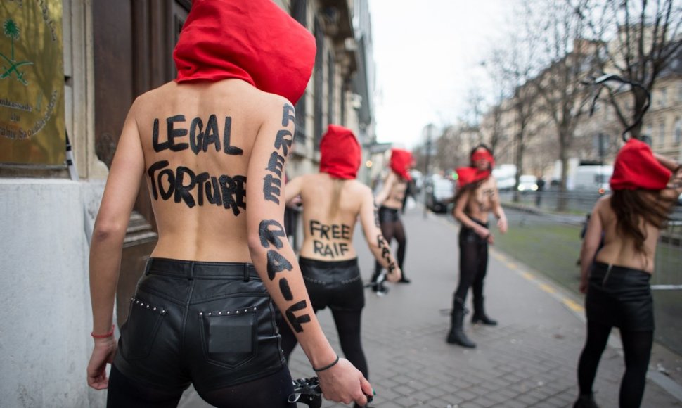 „Femen“ aktyvisčių akcija