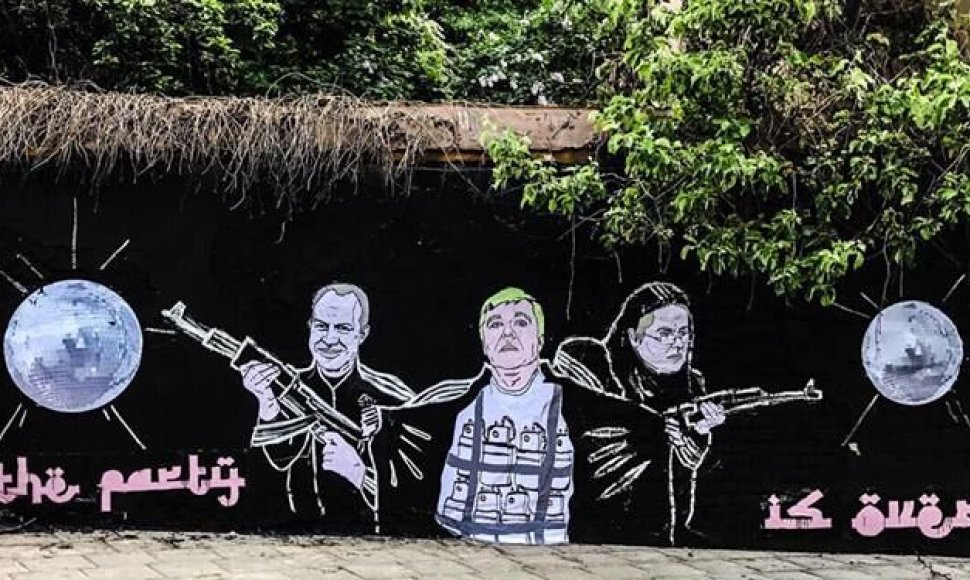 „Keulė Rūkė“ politiniame grafityje „valstiečiai“ lyginami su teroristais