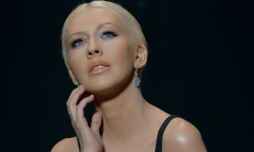 Christina Aguilera dainos „Say Something“ vaizdo klipe