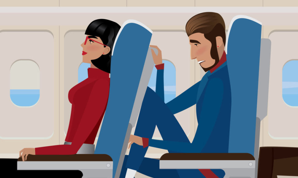 Kėdės atlošimas lėktuve keleiviui už nugaros gali sumažinti komfortą