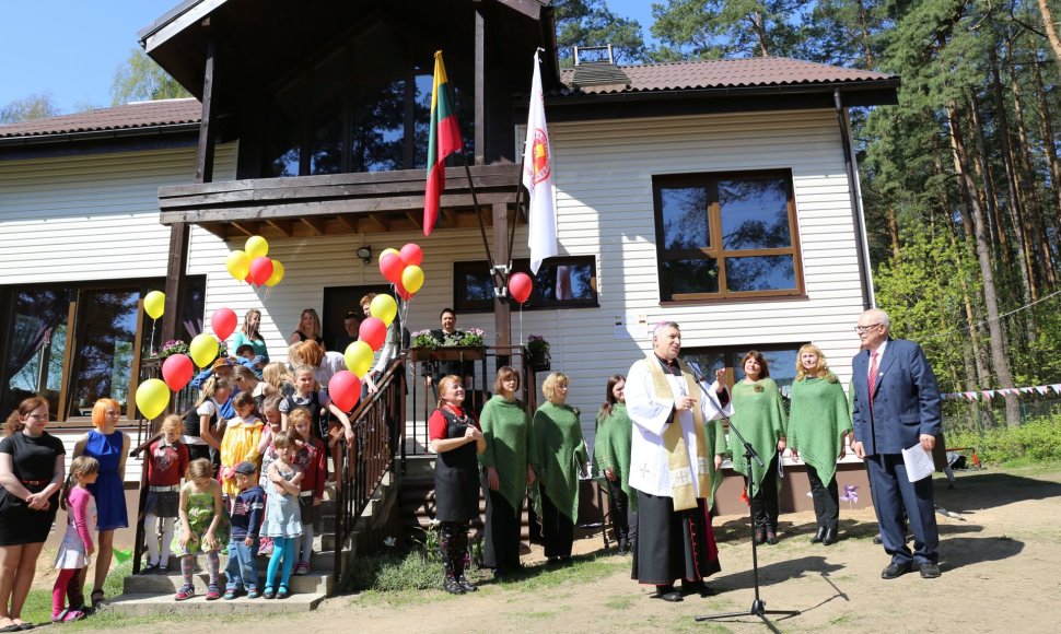Laumėnų vaikams Vokietijos samariečiai pastatė dienos centrą