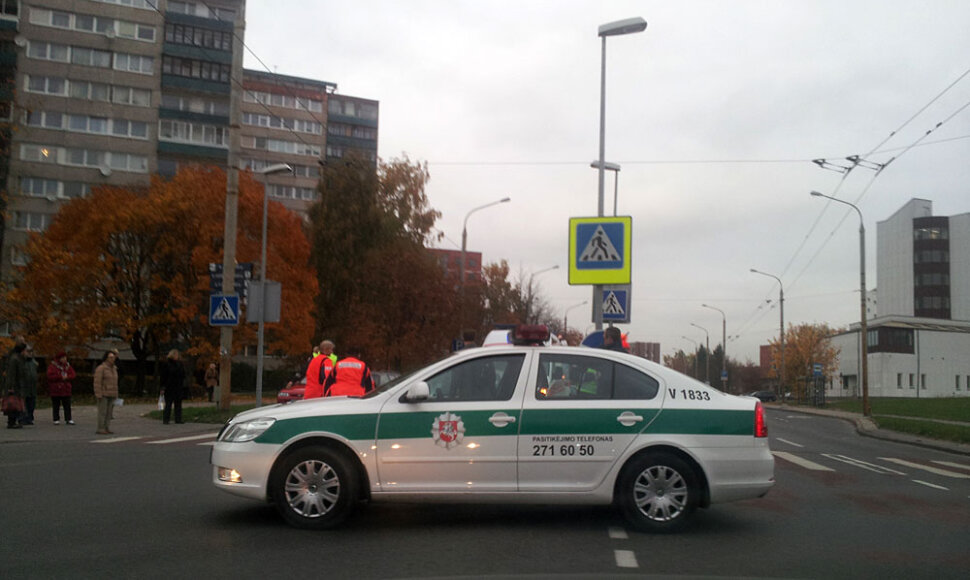 Avarijos vietoje Vilniuje, L.Asanavičiūtės g.