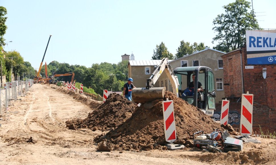 Darbai Kauno Savanorių prospekte