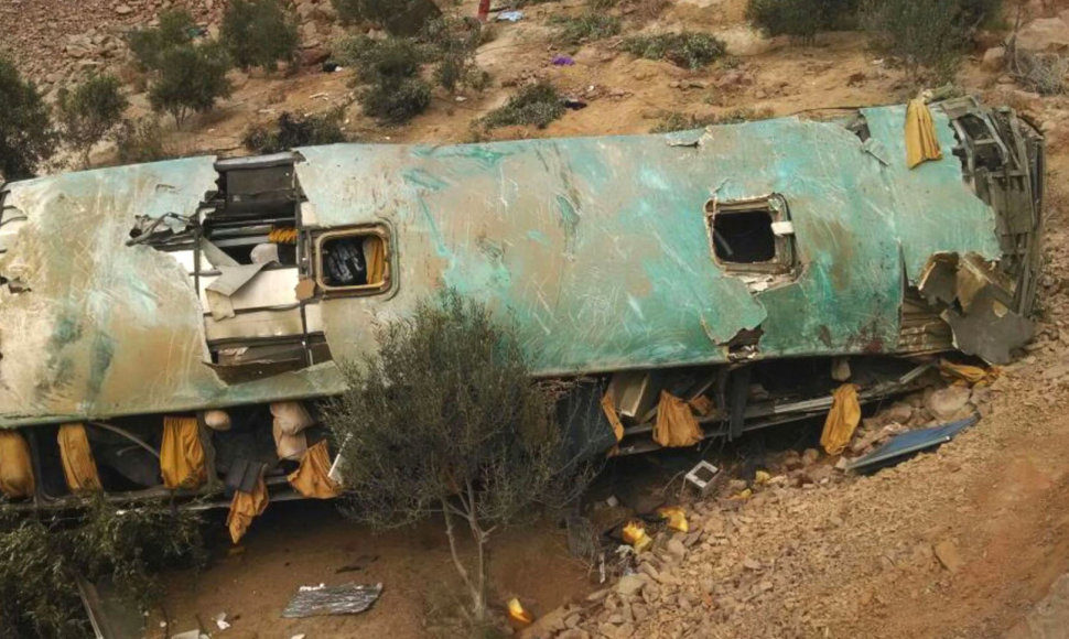 Peru per eismo nelaimę žuvo mažiausiai 35 autobusu važiavę žmonės