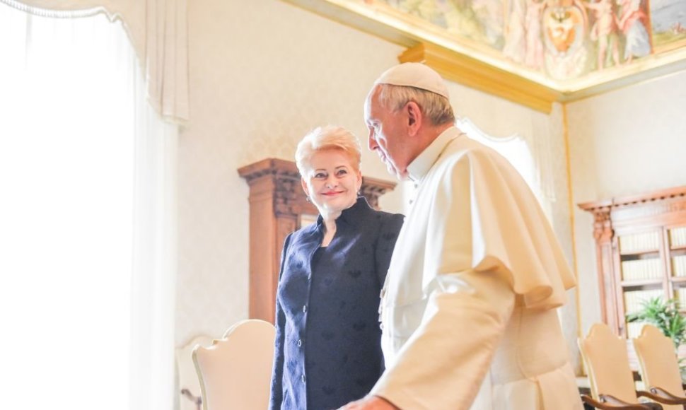 2015-10-29 Dalia Grybauskaitė Vatikane susitinka su Popiežiumi Pranciškumi
