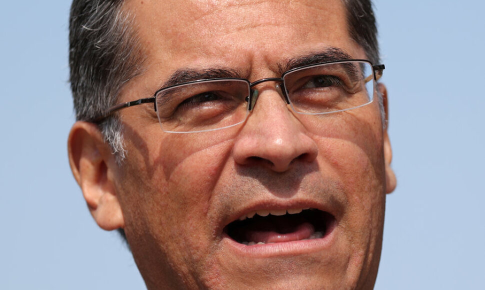 X.Becerra 