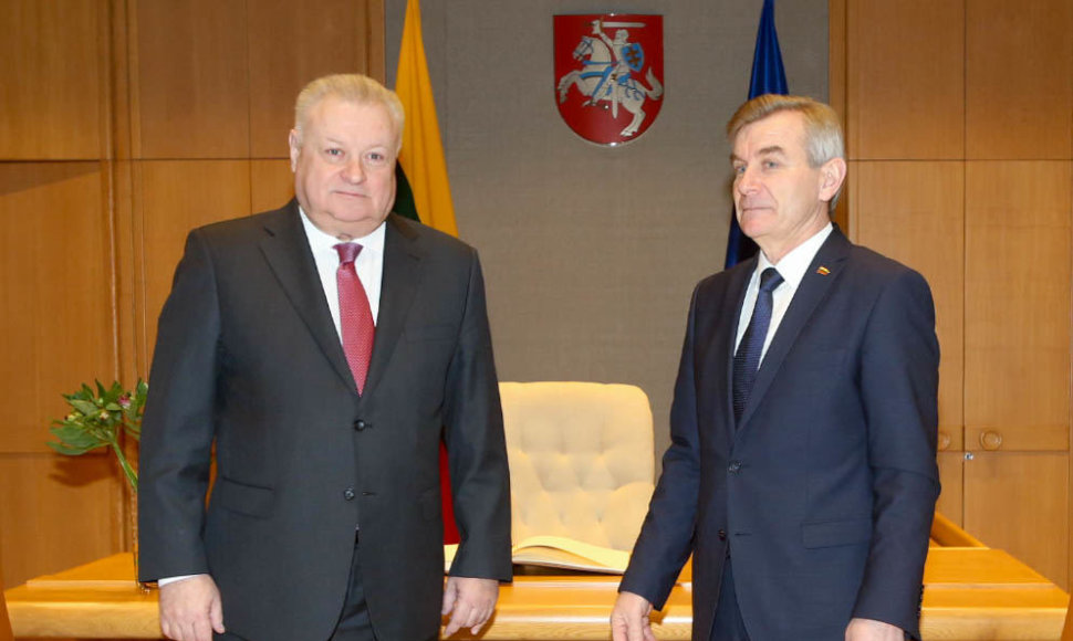 Seimo pirmininko Viktoro Pranckiečio susitikimas su Rusijos Federacijos ambasadoriumi Aleksandru Udalcovu.