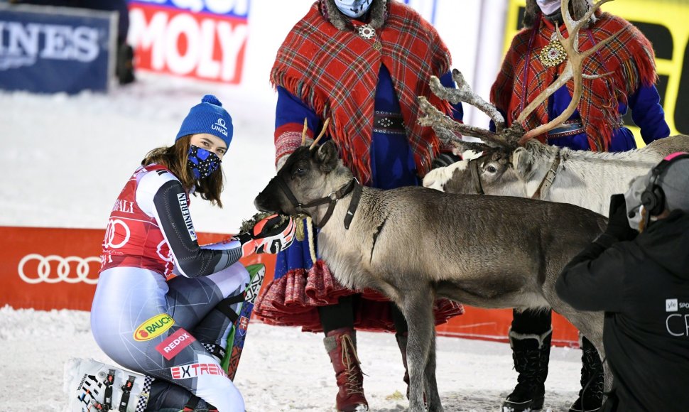 Petra Vlhova pasiekė dvi pergales Suomijoje.