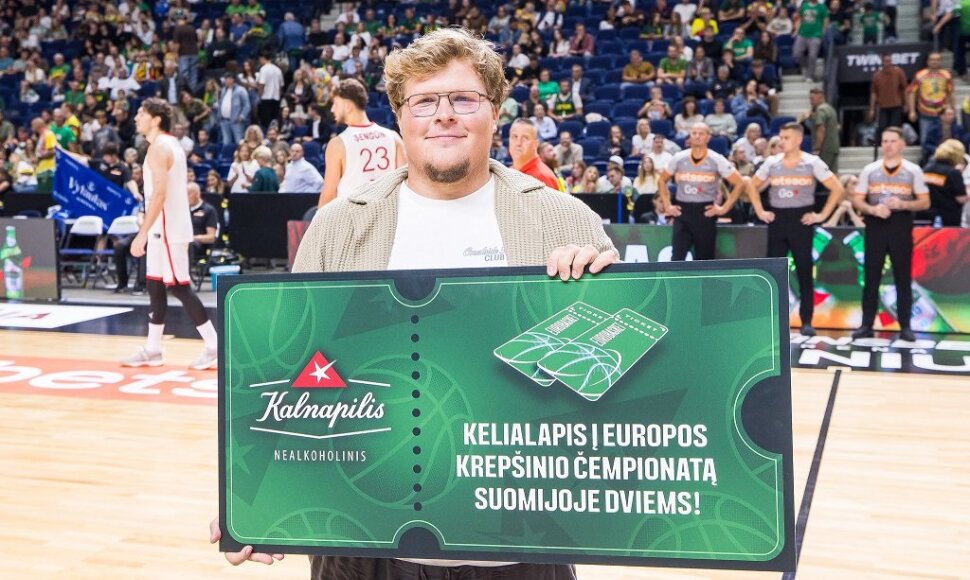 Krepšinio sirgalių skanduotės laimėtojas Arijus Traigys